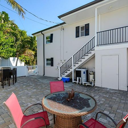 Canal 315 - Right In Siesta Key Village! Exterior photo