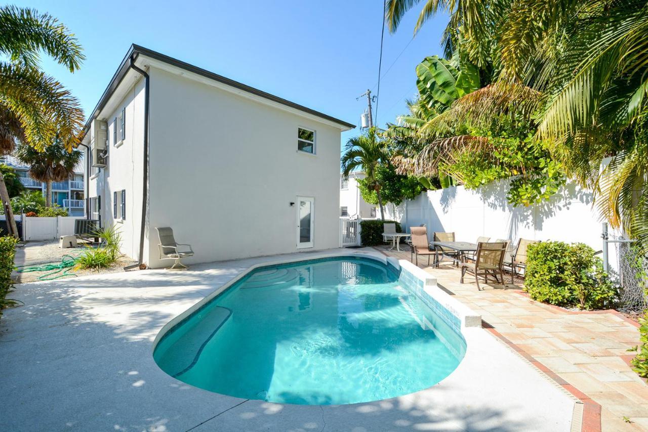 Canal 315 - Right In Siesta Key Village! Exterior photo