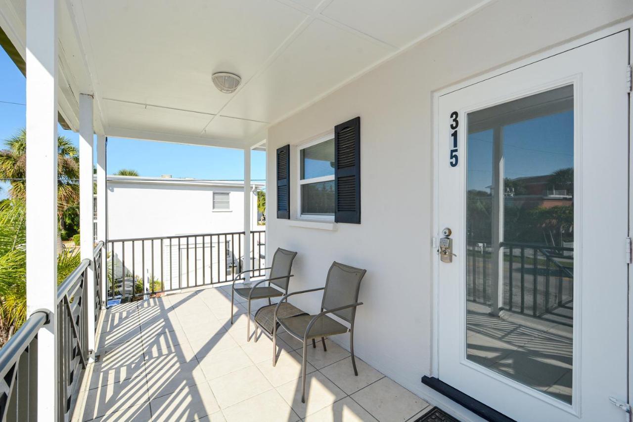 Canal 315 - Right In Siesta Key Village! Exterior photo