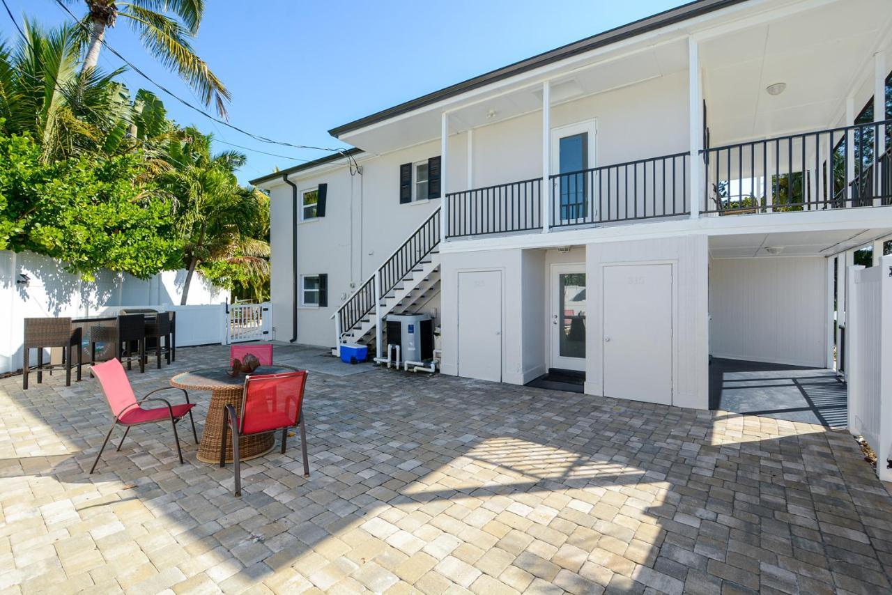Canal 315 - Right In Siesta Key Village! Exterior photo